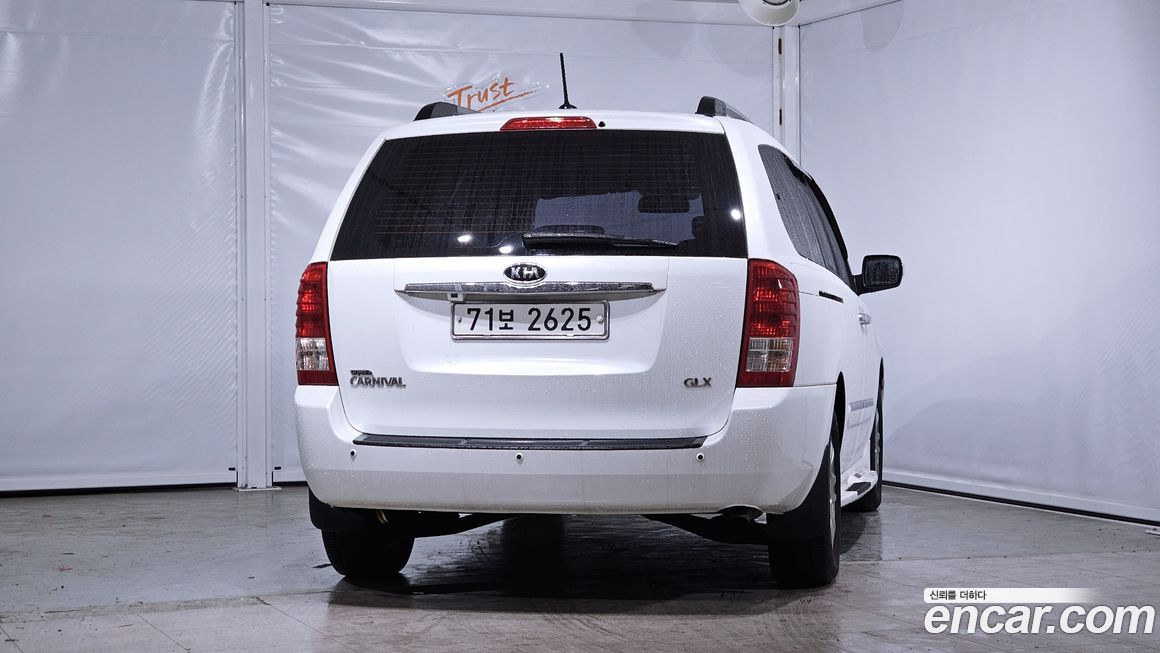 Kia Canival 2012