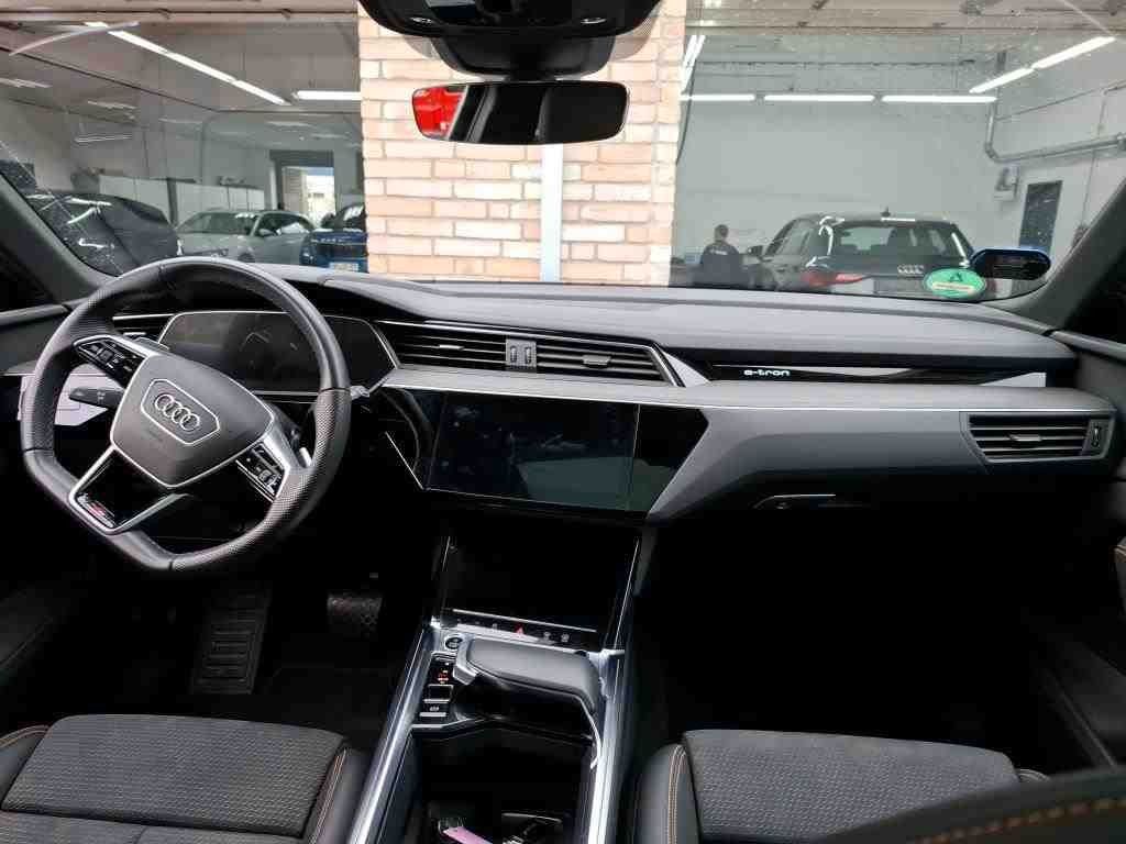 Audi e-tron 2022