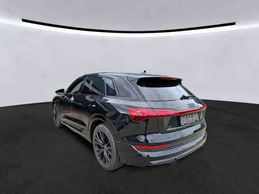 Audi e-tron 2022