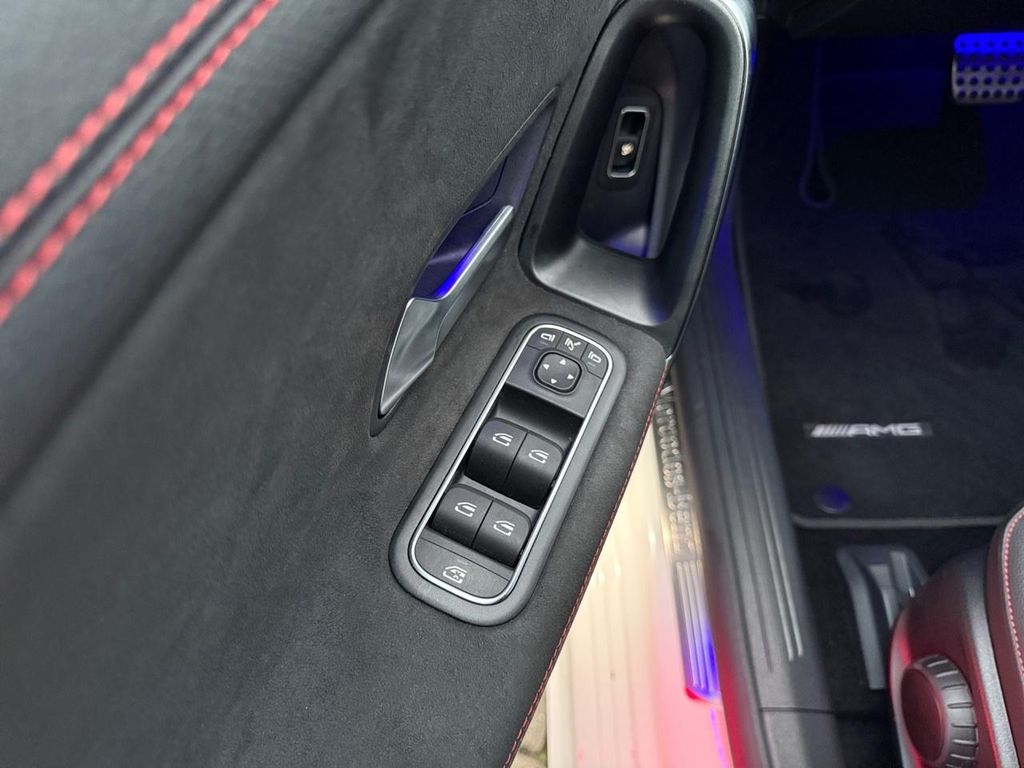 Mercedes-Benz CLA 200 2025