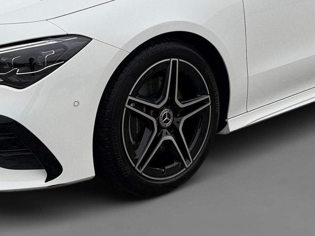 Mercedes-Benz CLA 200 2025