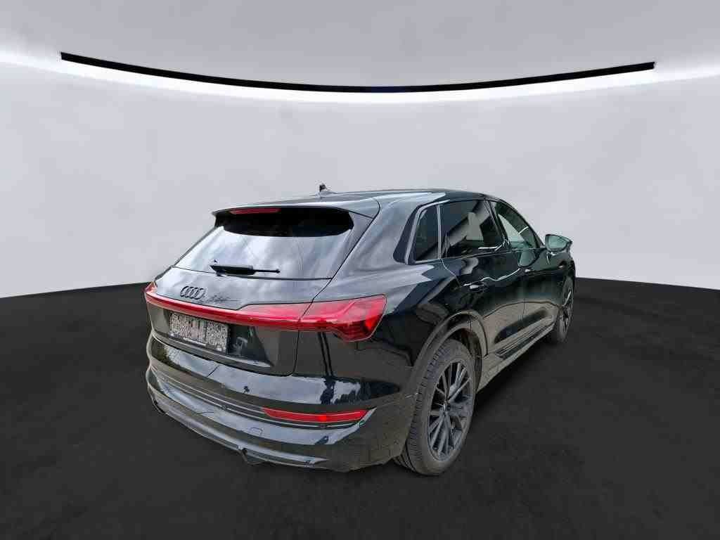 Audi e-tron 2022