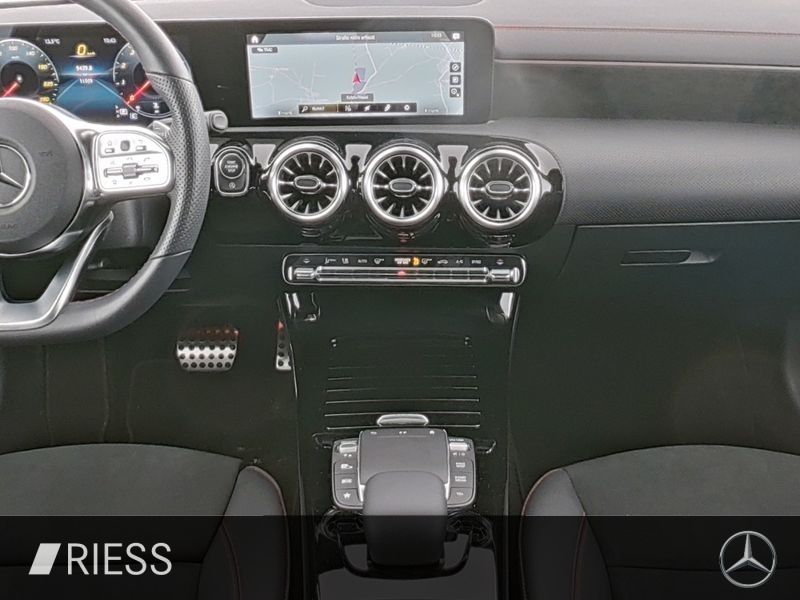 Mercedes-Benz CLA 200 2024