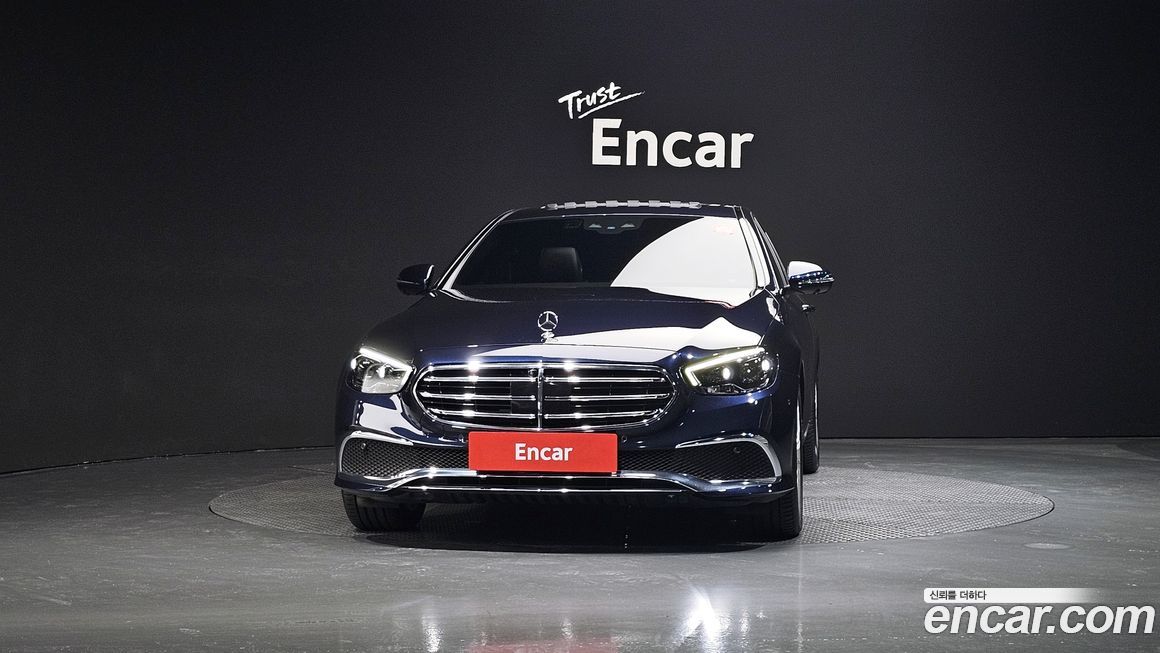 Mercedes-Benz E-Class 2022