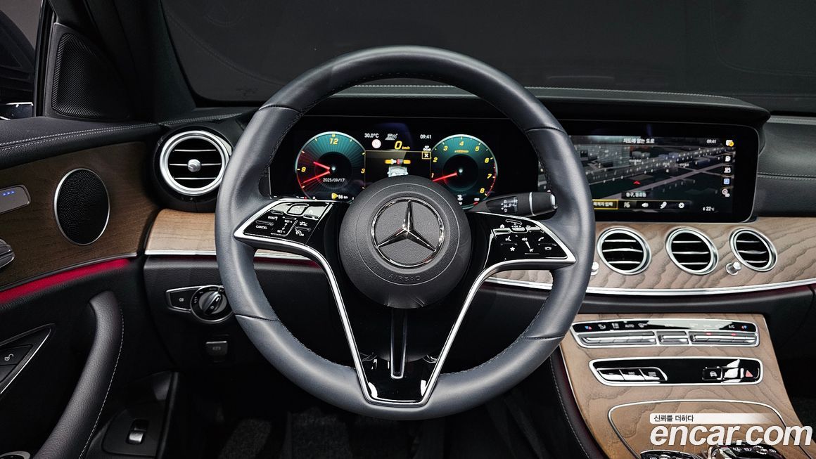 Mercedes-Benz E-Class 2022