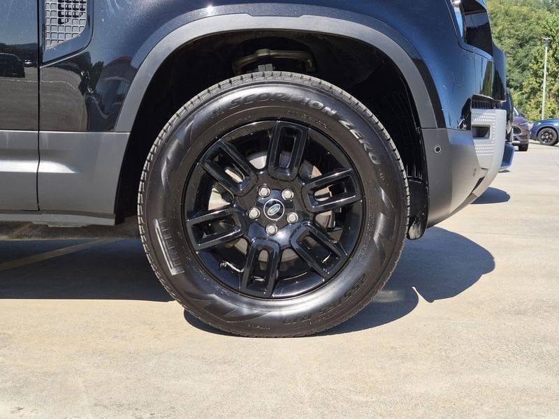 Land Rover Defender 2021