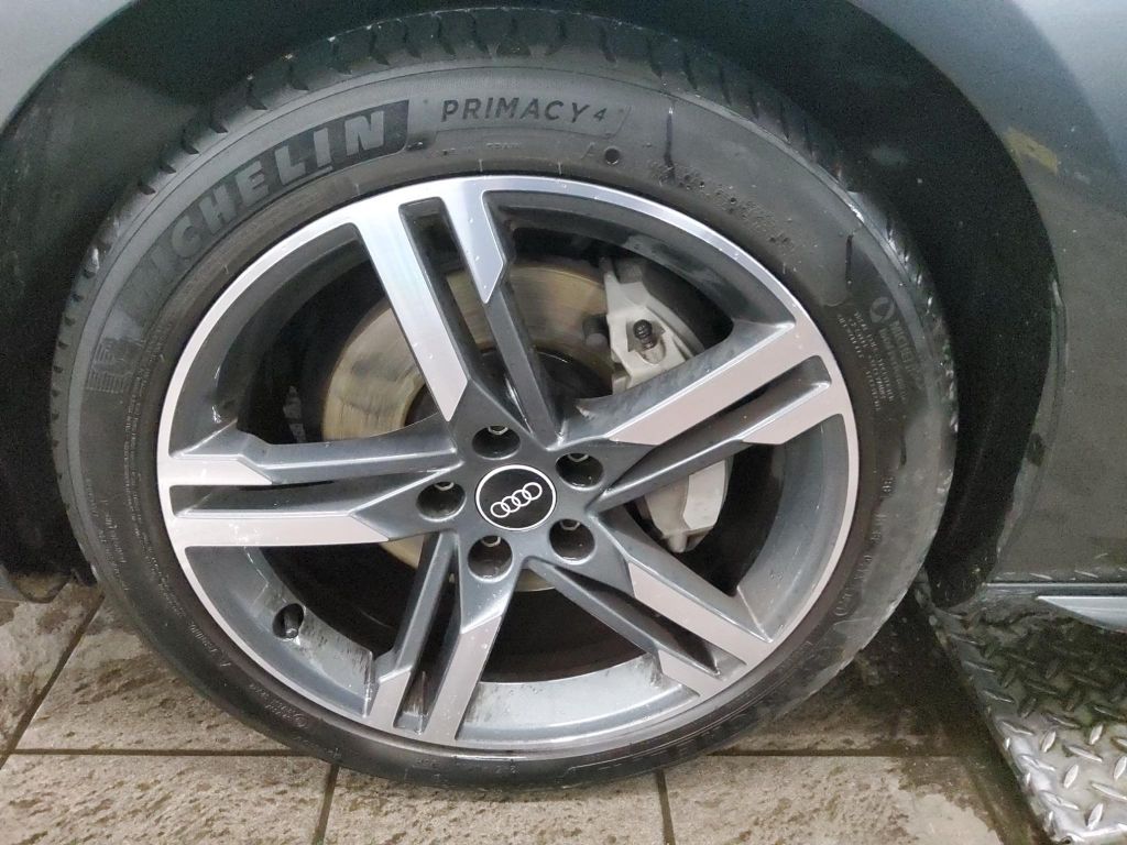 Audi A4 2021