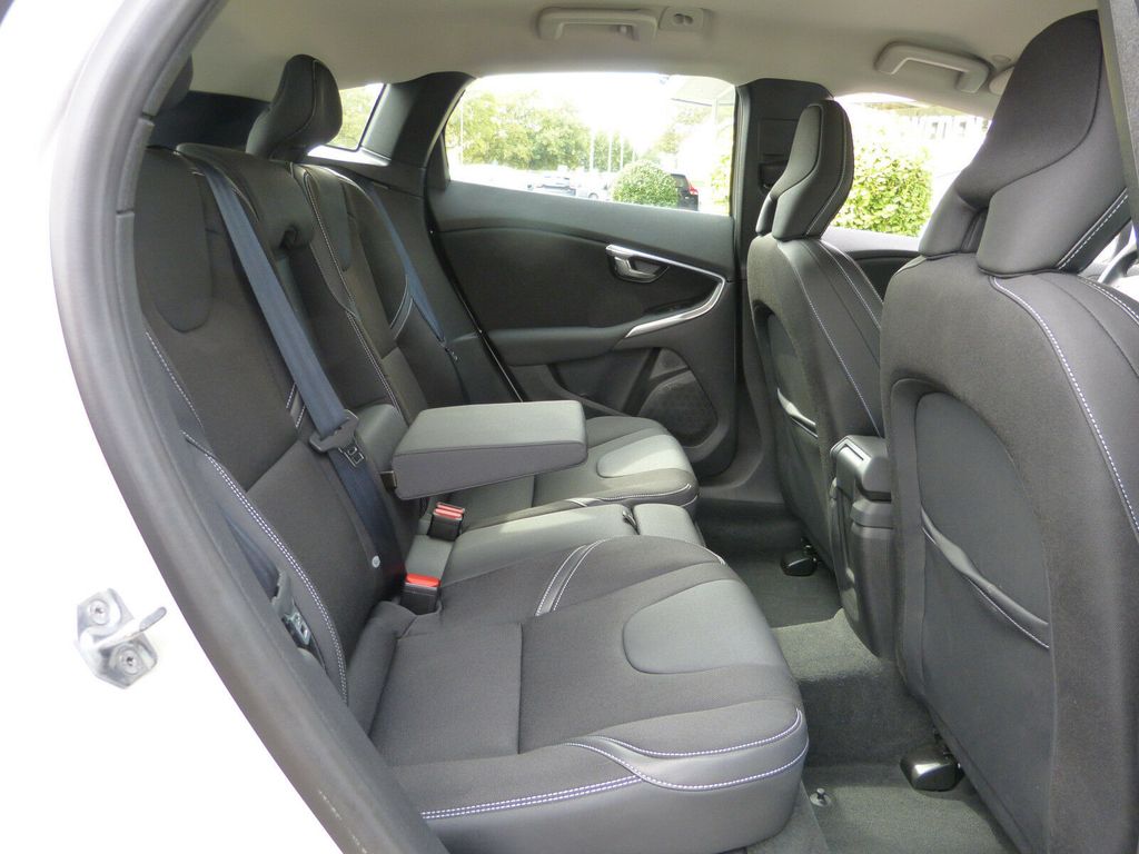Volvo V40 2014