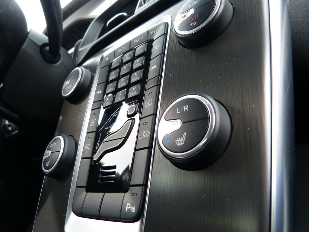 Volvo V40 2014