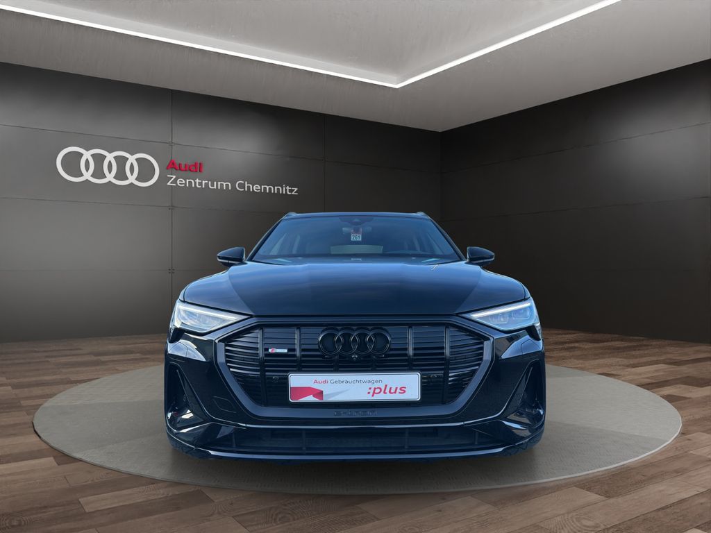 Audi e-tron 2022