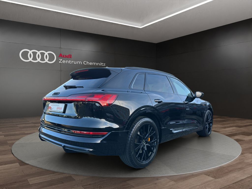 Audi e-tron 2022