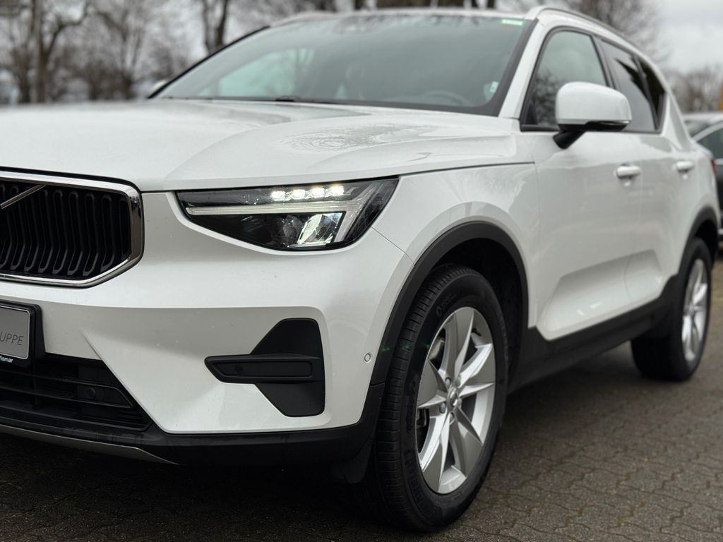 Volvo XC40 2025