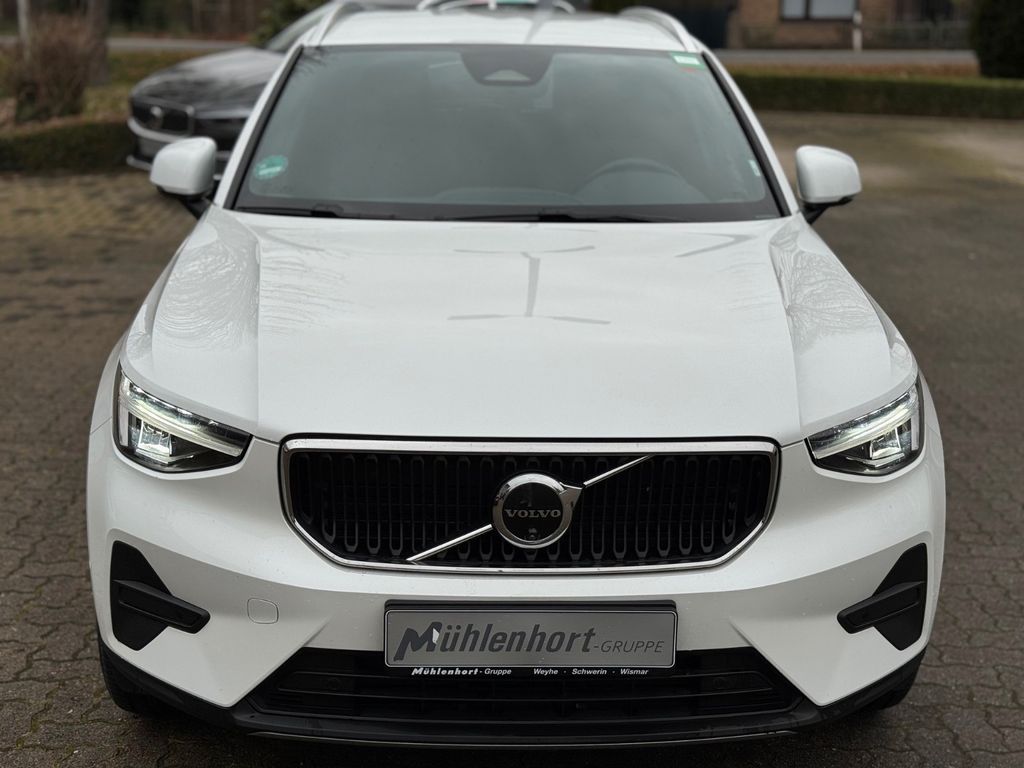Volvo XC40 2025