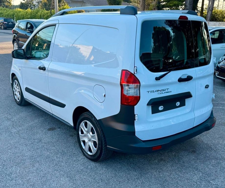 Ford Transit Courier 2022