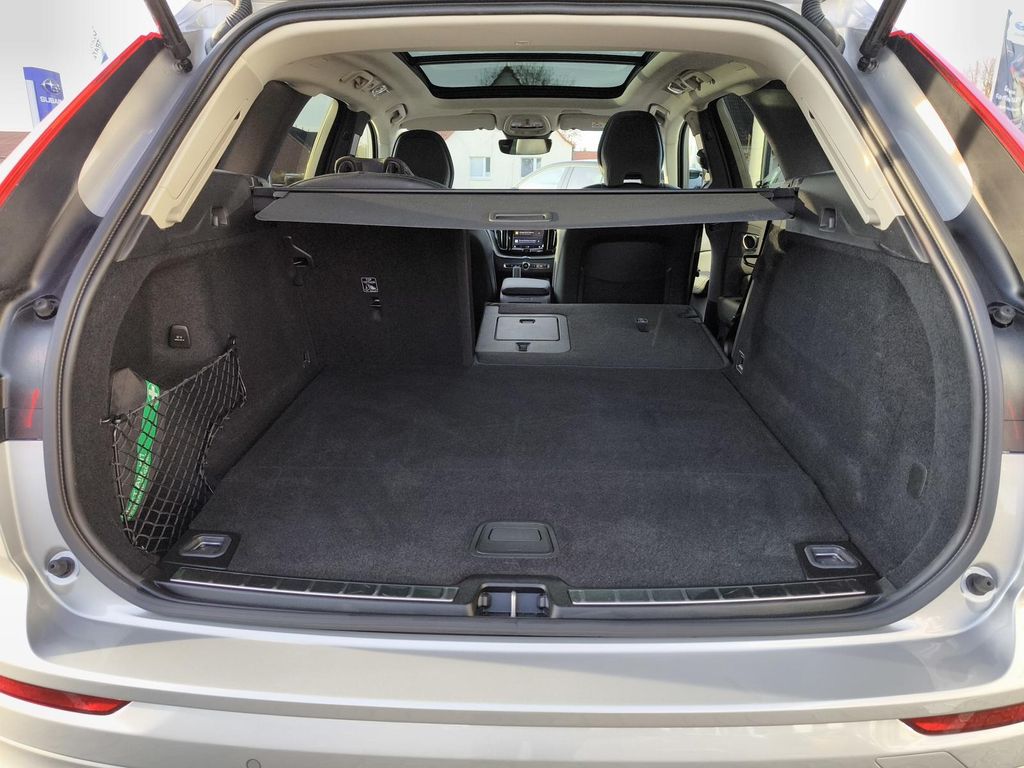 Volvo XC60 2025
