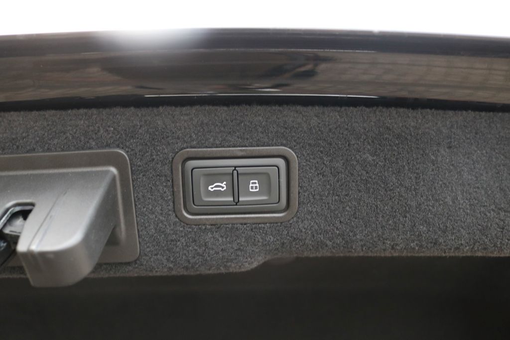 Audi A8 2022
