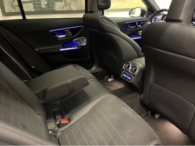 Mercedes-Benz C 300 2025