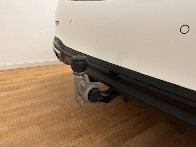 Mercedes-Benz C 300 2025