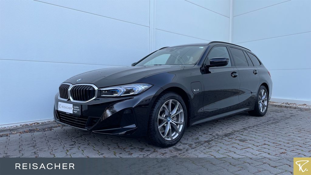 BMW 330 2022