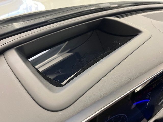 Mercedes-Benz C 300 2025