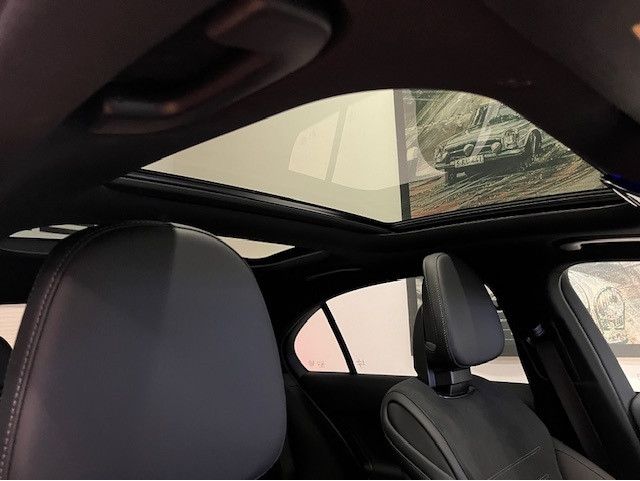 Mercedes-Benz C 300 2025