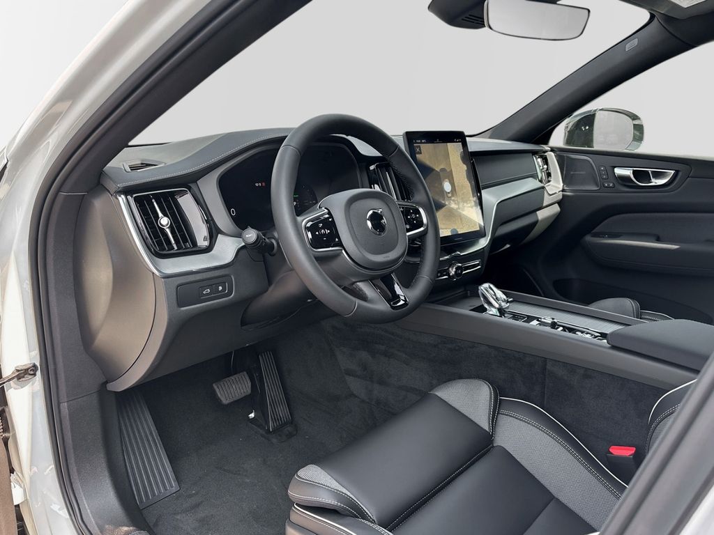 Volvo XC60 2025
