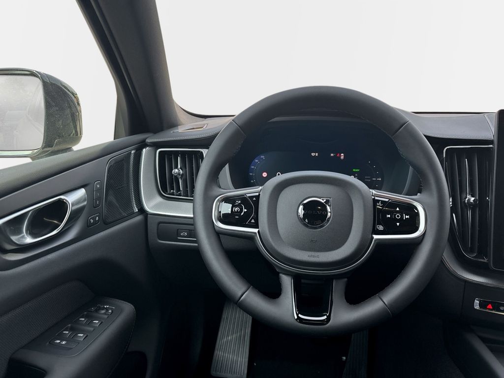 Volvo XC60 2025