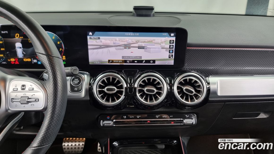 Mercedes-Benz GLB-Class 2021