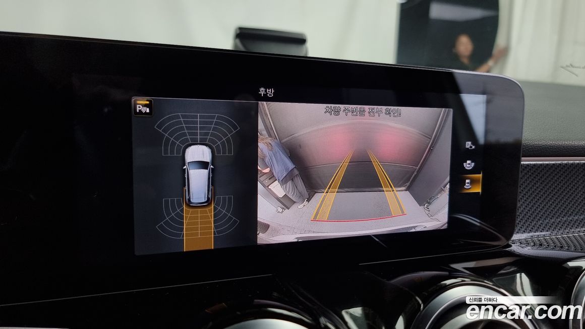 Mercedes-Benz GLB-Class 2021