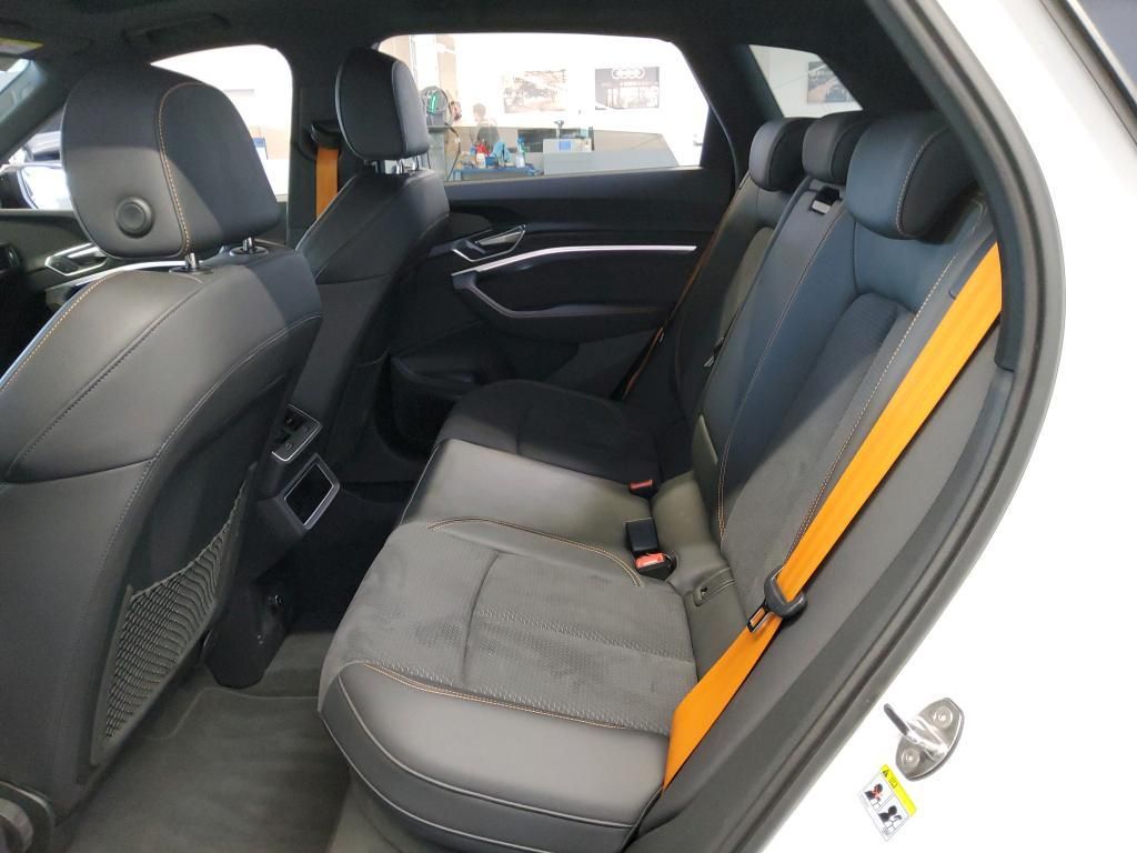 Audi e-tron 2022