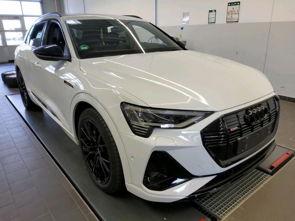 Audi e-tron 2022