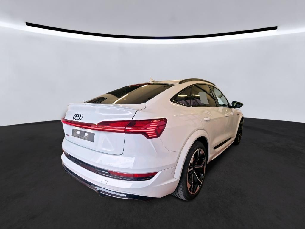 Audi e-tron 2022