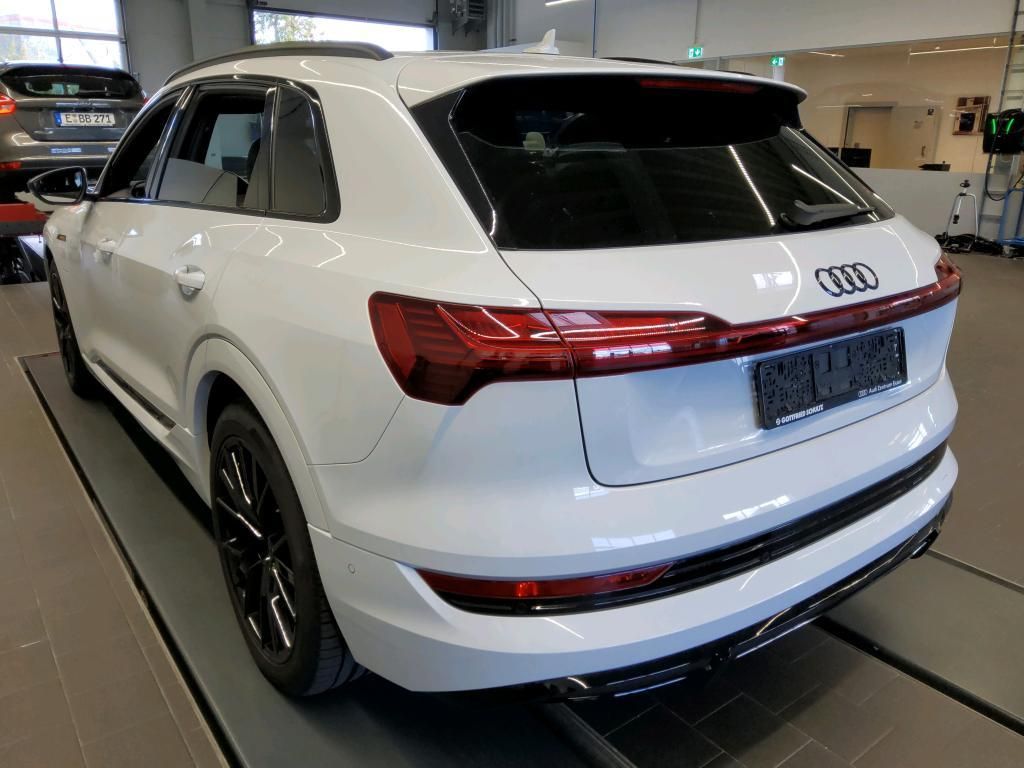 Audi e-tron 2022