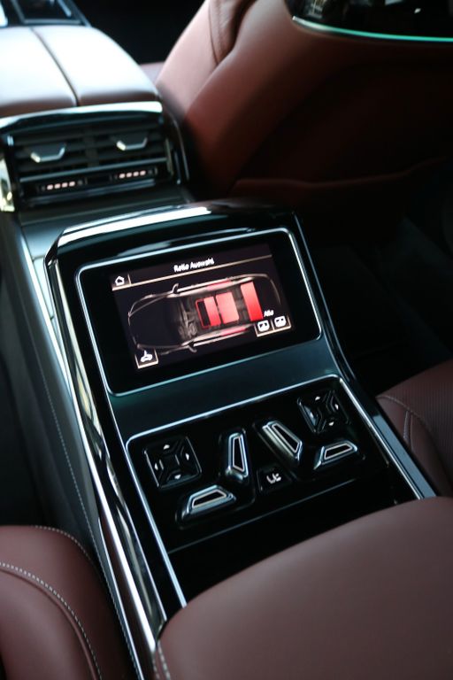Audi A8 2024