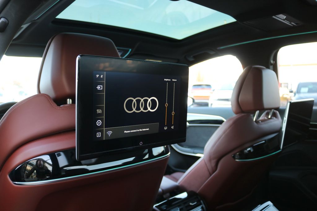 Audi A8 2024
