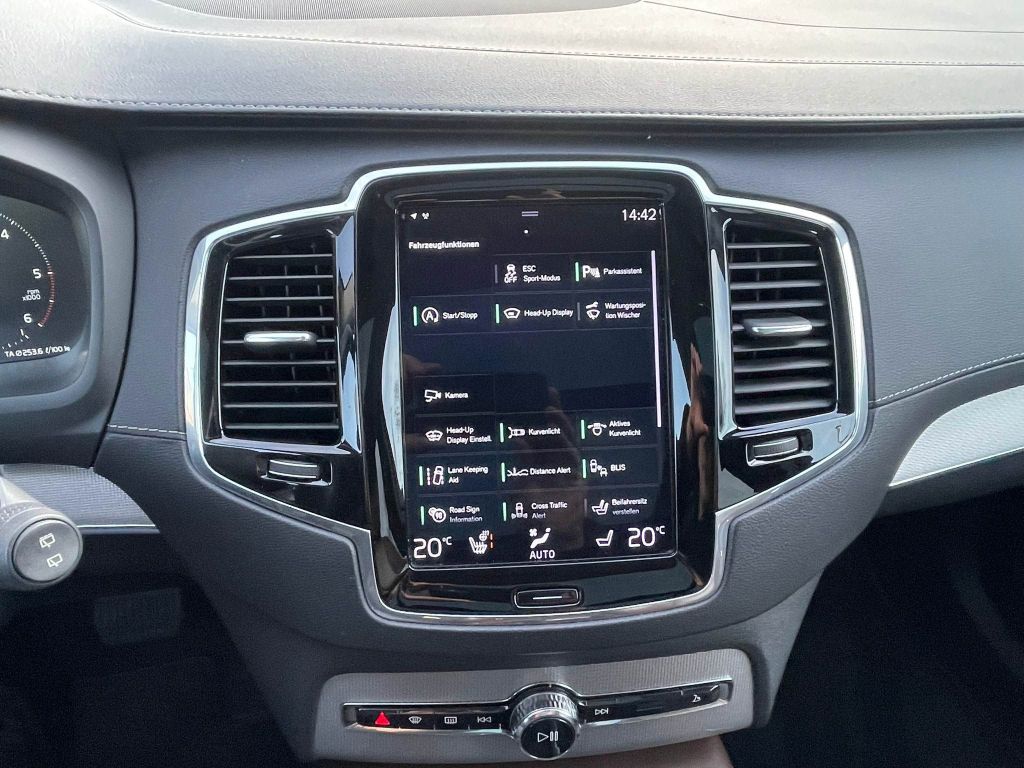 Volvo XC90 2019