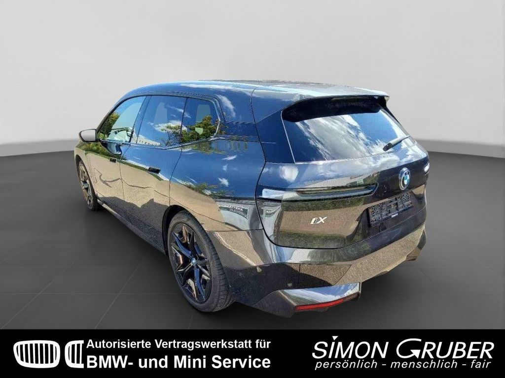 BMW iX 2023