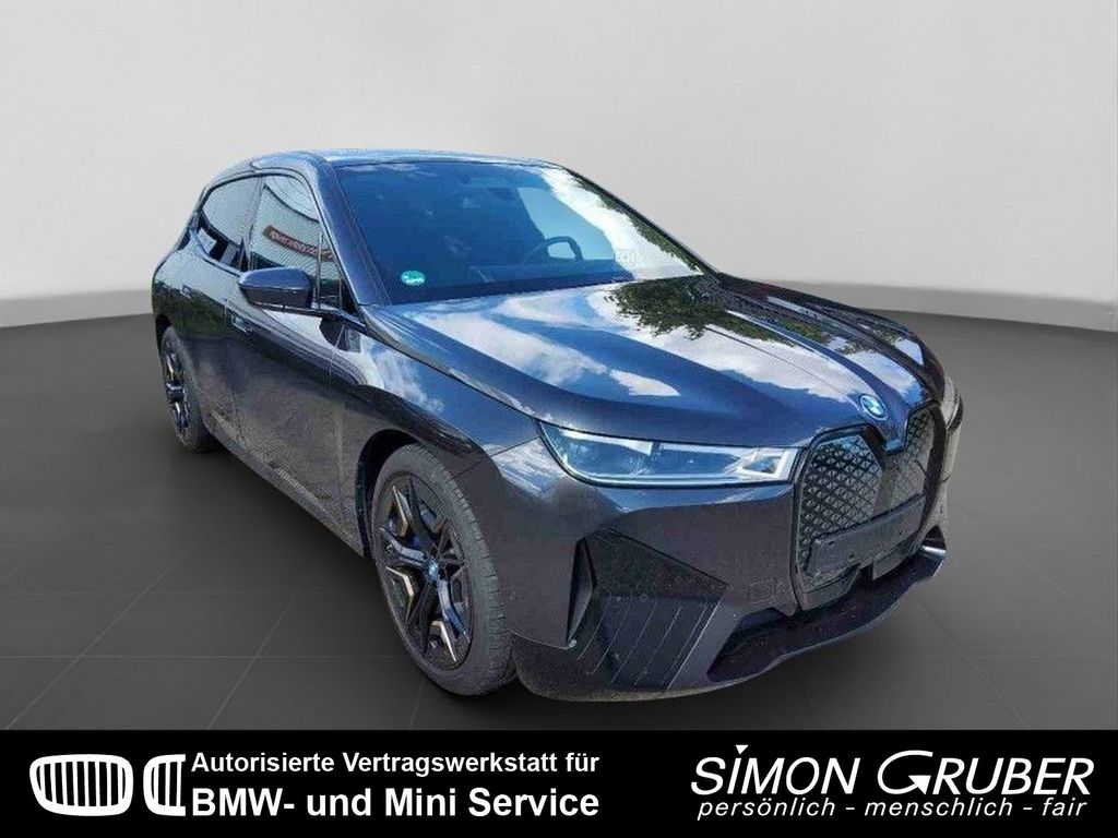 BMW iX 2023