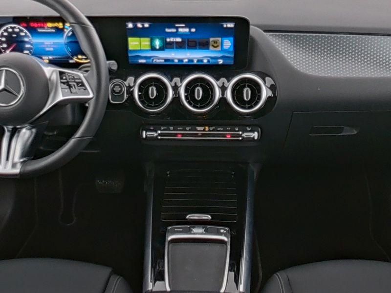 Mercedes-Benz B 250 2025