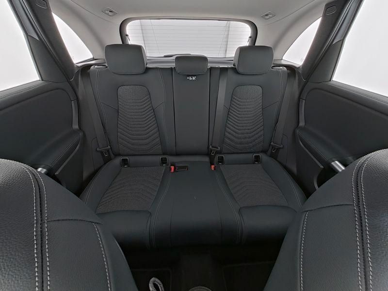 Mercedes-Benz B 250 2025