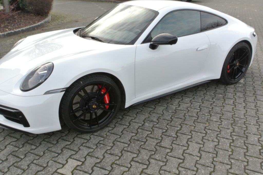 Porsche 992 2022