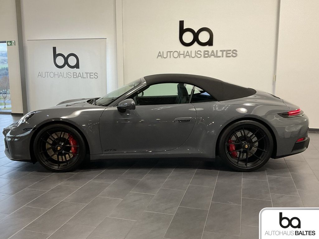 Porsche 992 2025