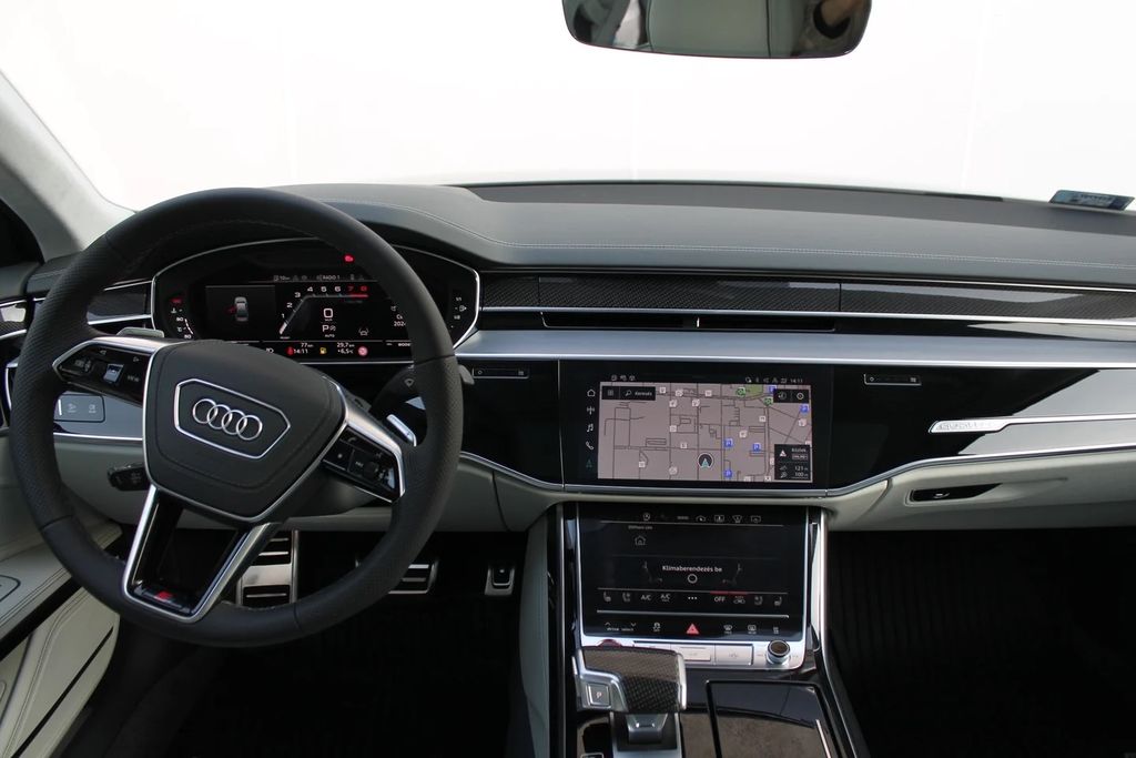 Audi S8 2024