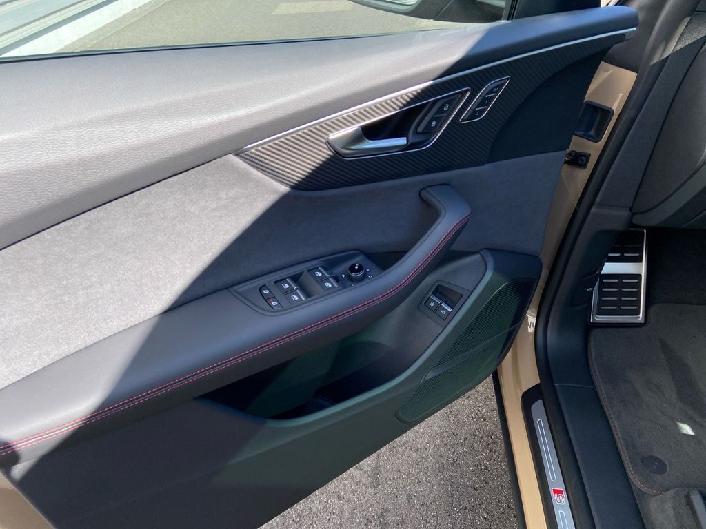 Audi Q8 2025