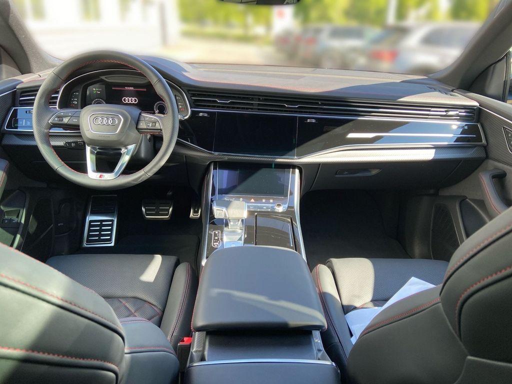 Audi Q8 2025