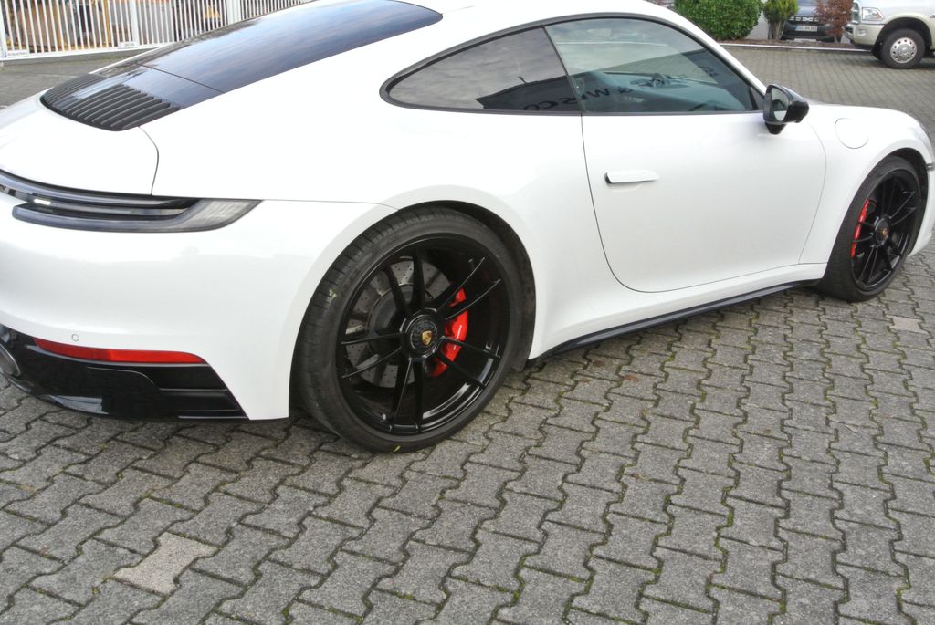 Porsche 992 2022