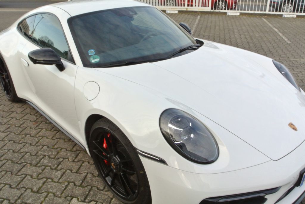 Porsche 992 2022