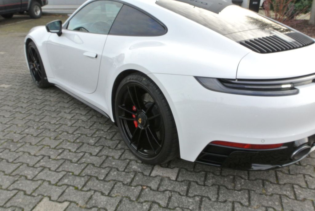 Porsche 992 2022