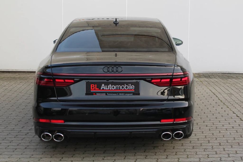 Audi S8 2024