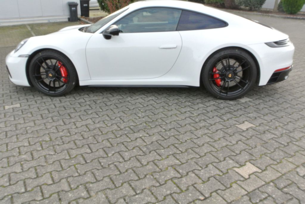Porsche 992 2022